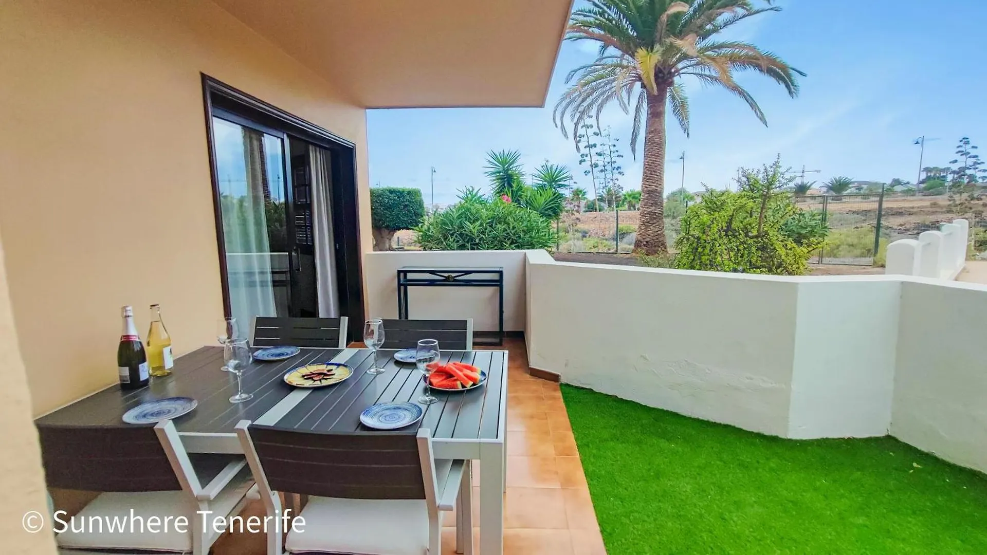 Spacious Apartment With Private Garden In Tenerife South Сан Мигель